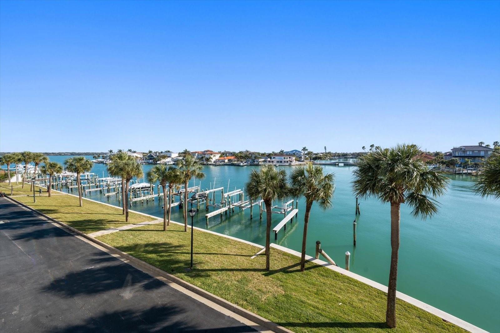 Image 18 of 42 For 1651 Sand Key Estates Court 26