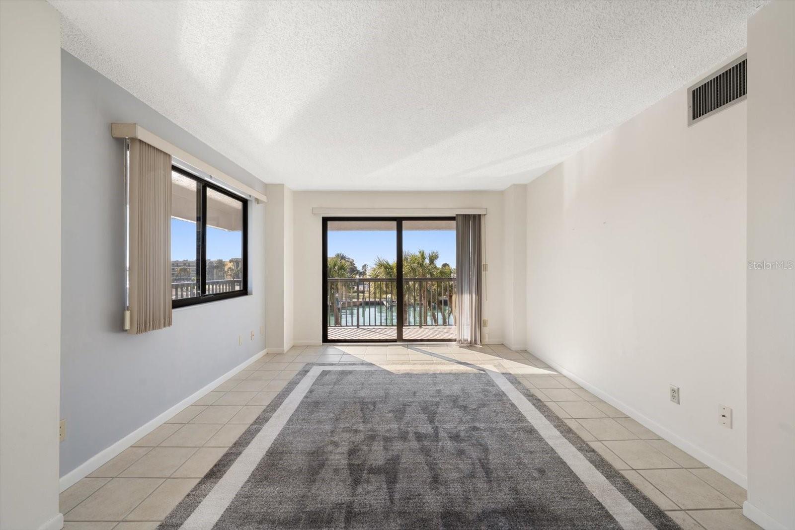 Image 8 of 42 For 1651 Sand Key Estates Court 26