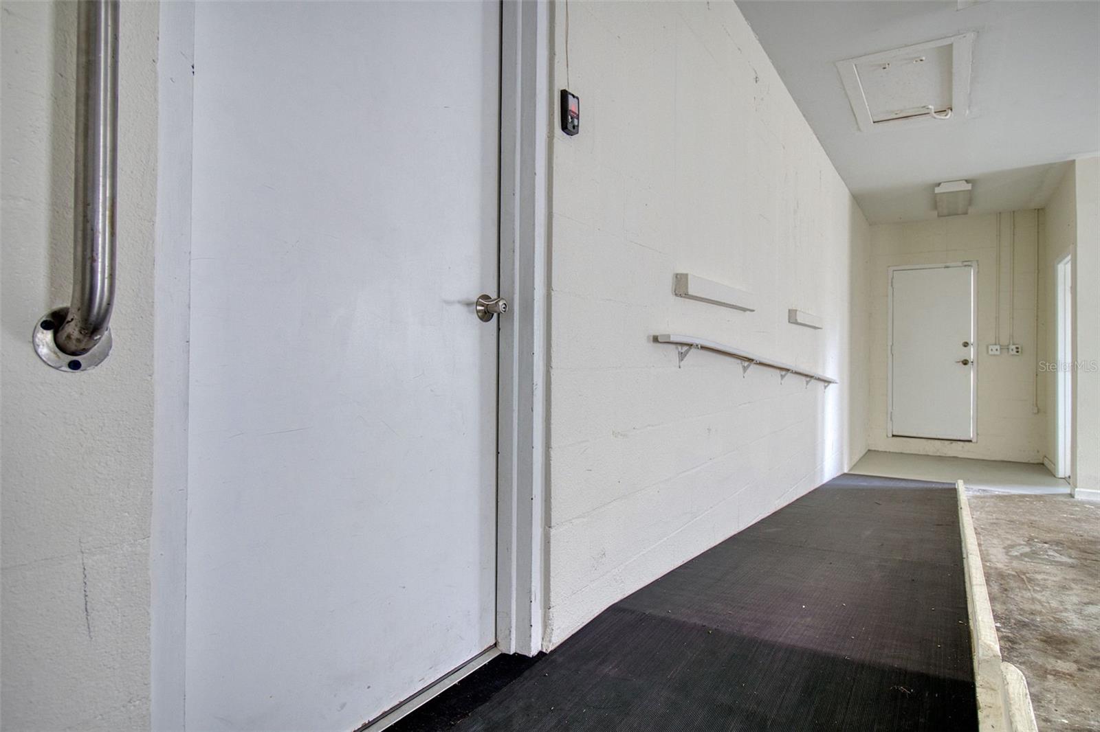 Image 26 of 34 For 555 54th Street N