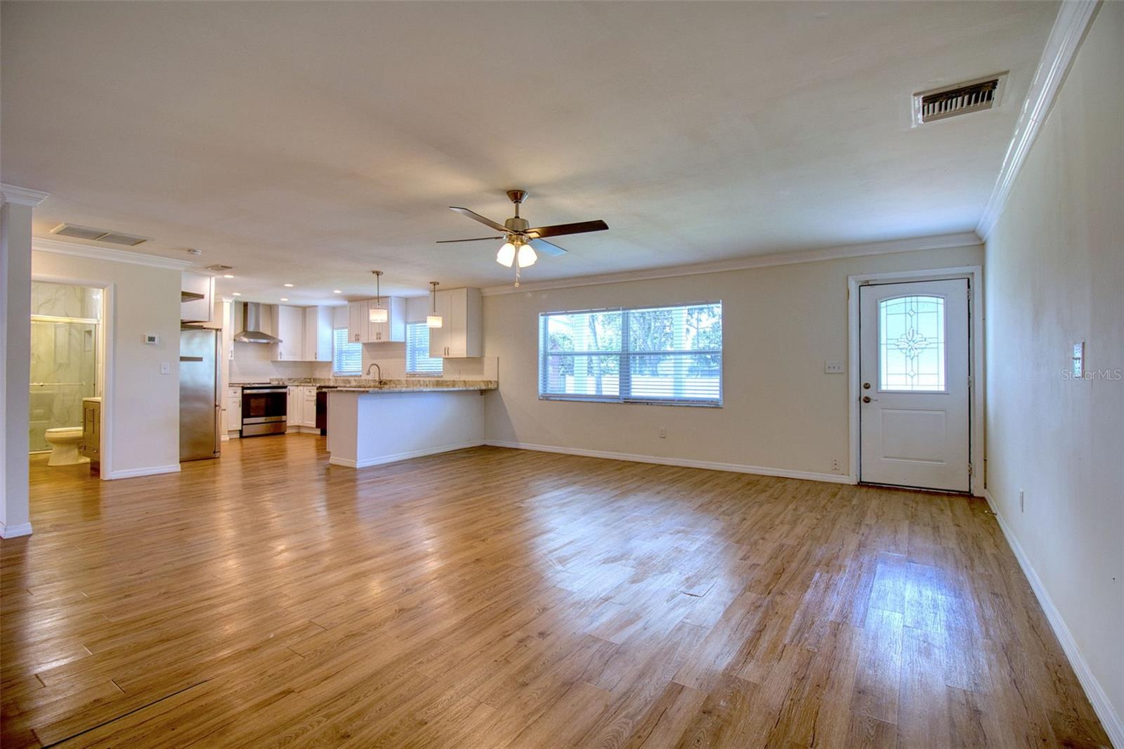 Image 7 of 34 For 555 54th Street N