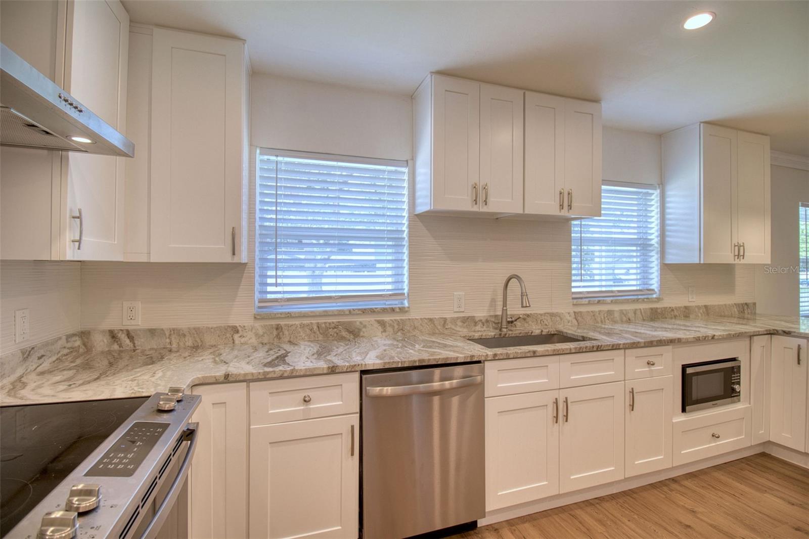 Image 9 of 34 For 555 54th Street N