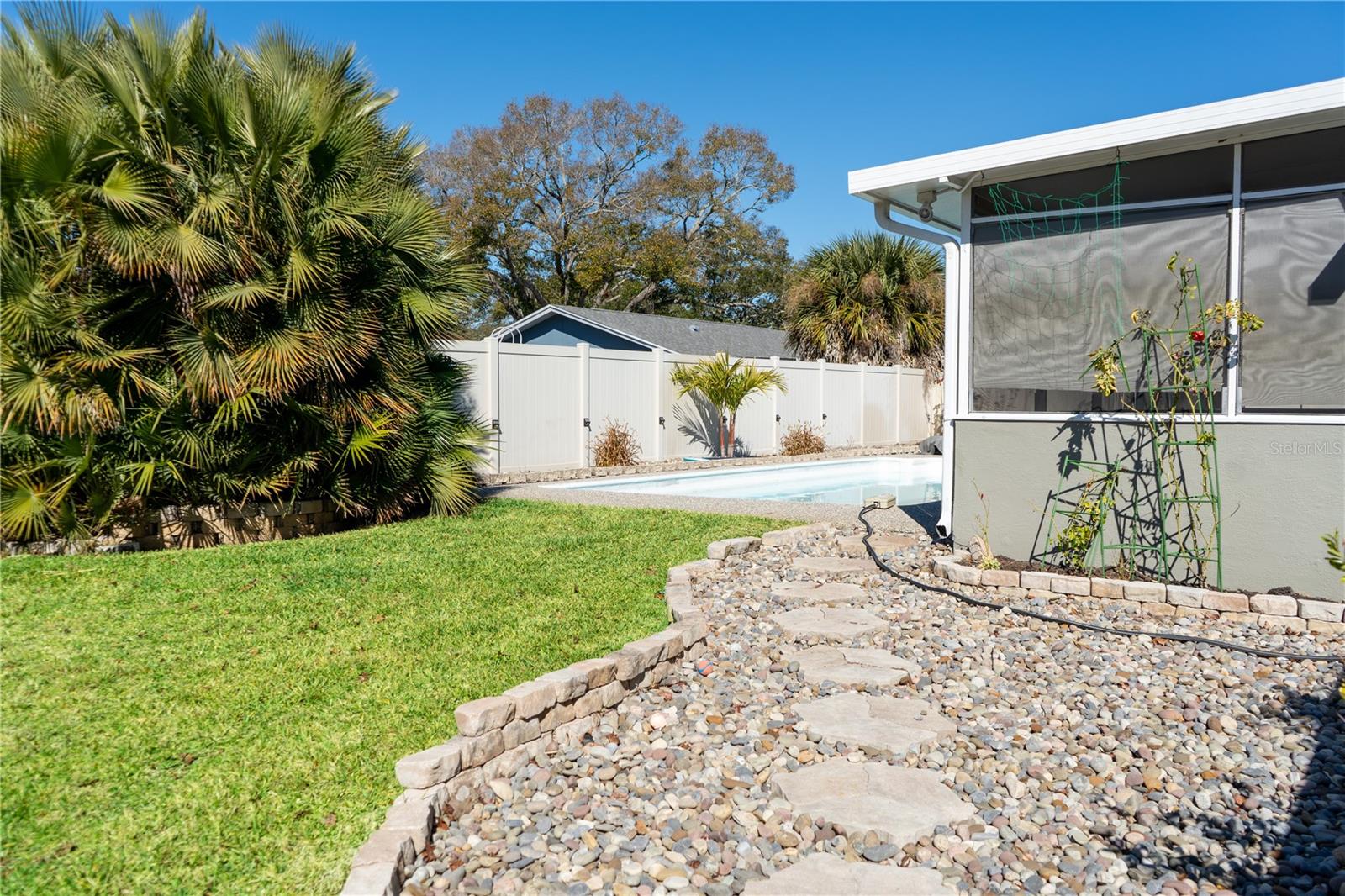 Image 24 of 69 For 1280 Glendale Drive