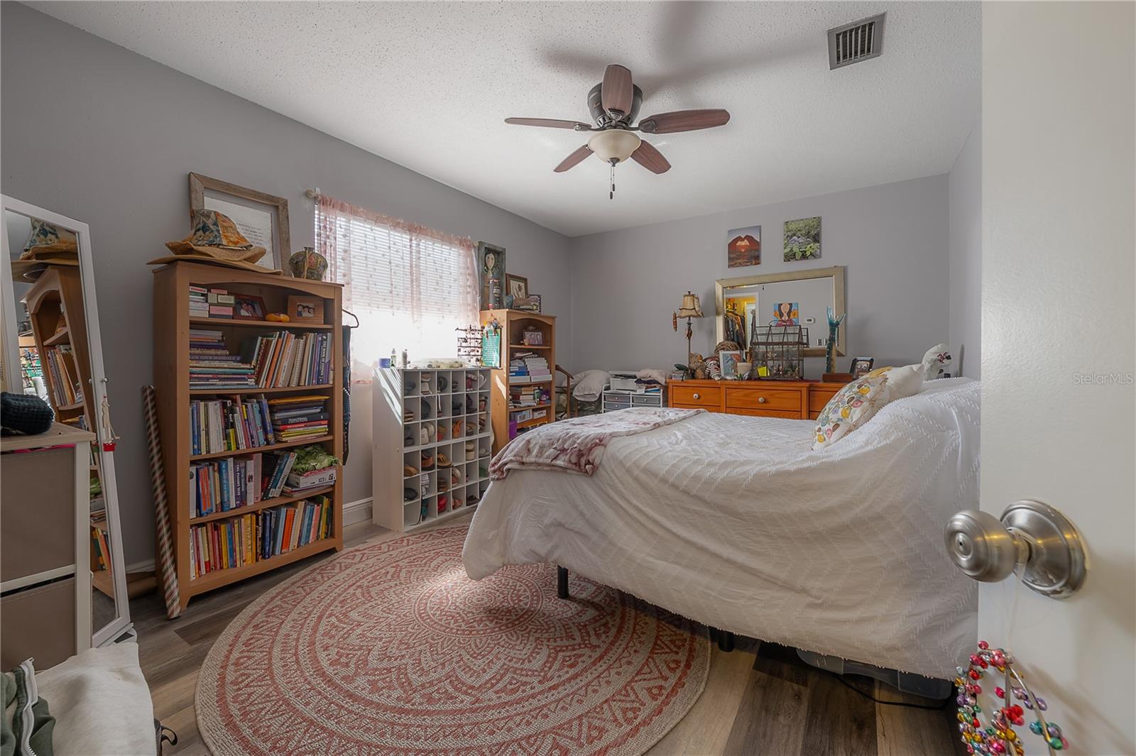 Image 12 of 29 For 8812 Bay Pointe Drive D202