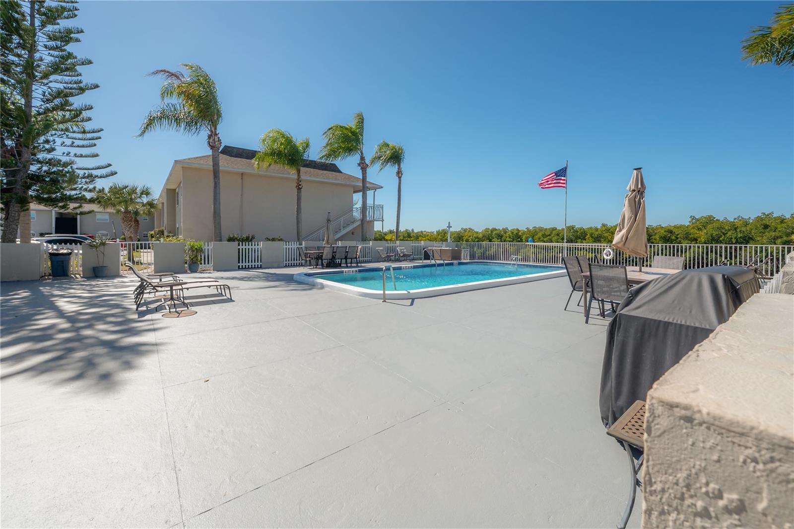 Image 24 of 29 For 8812 Bay Pointe Drive D202