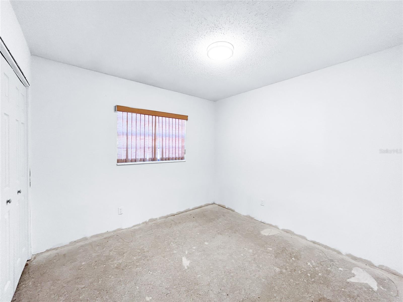 Image 33 of 36 For 2006 Taylor Road