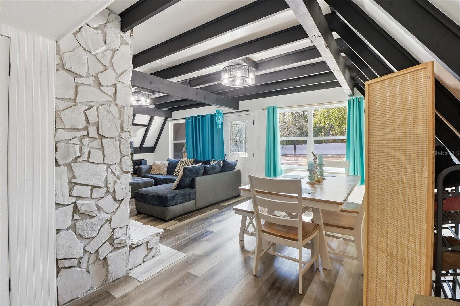 Listing photo id 4 for 12142 Boondocks Drive