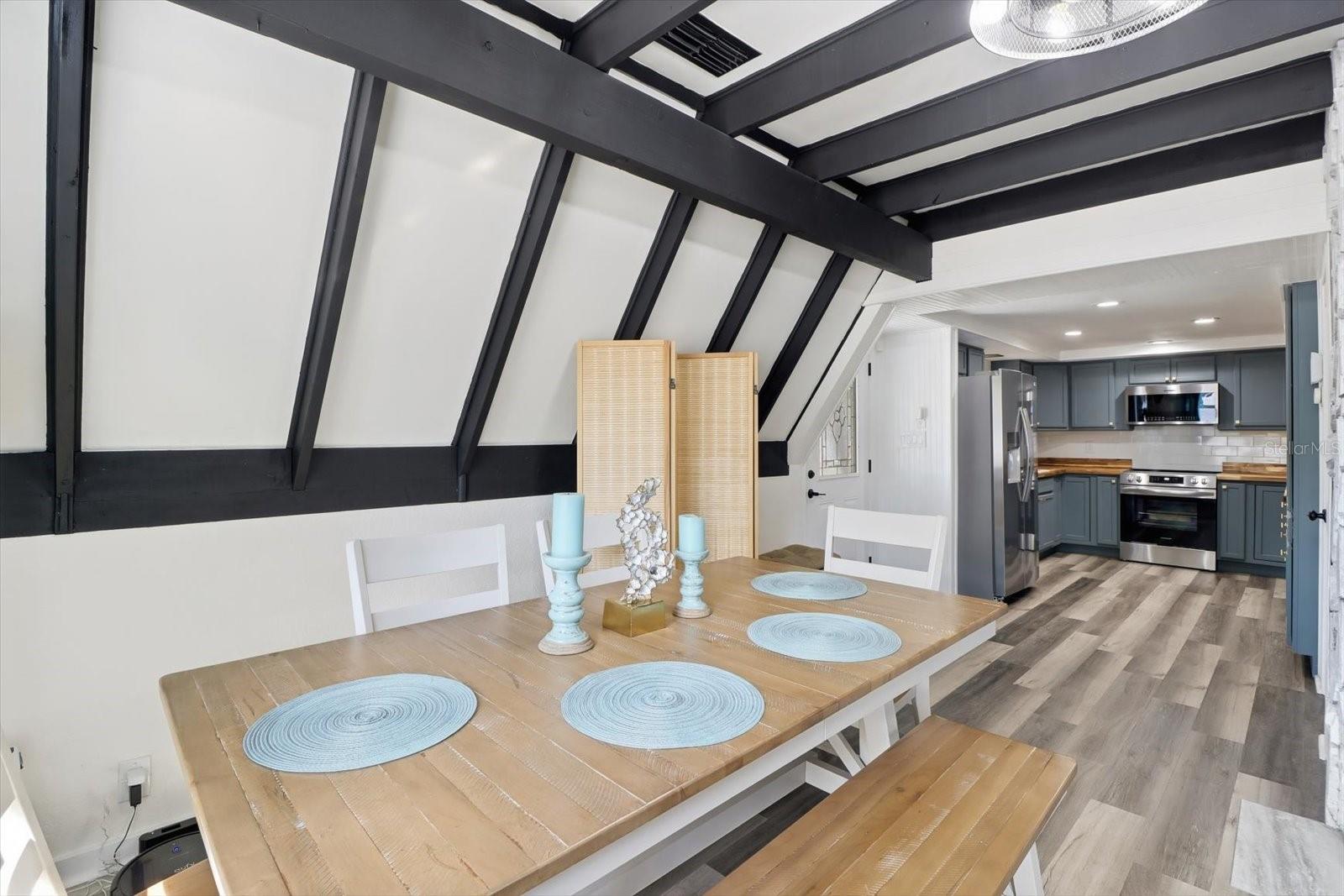 Listing photo id 5 for 12142 Boondocks Drive