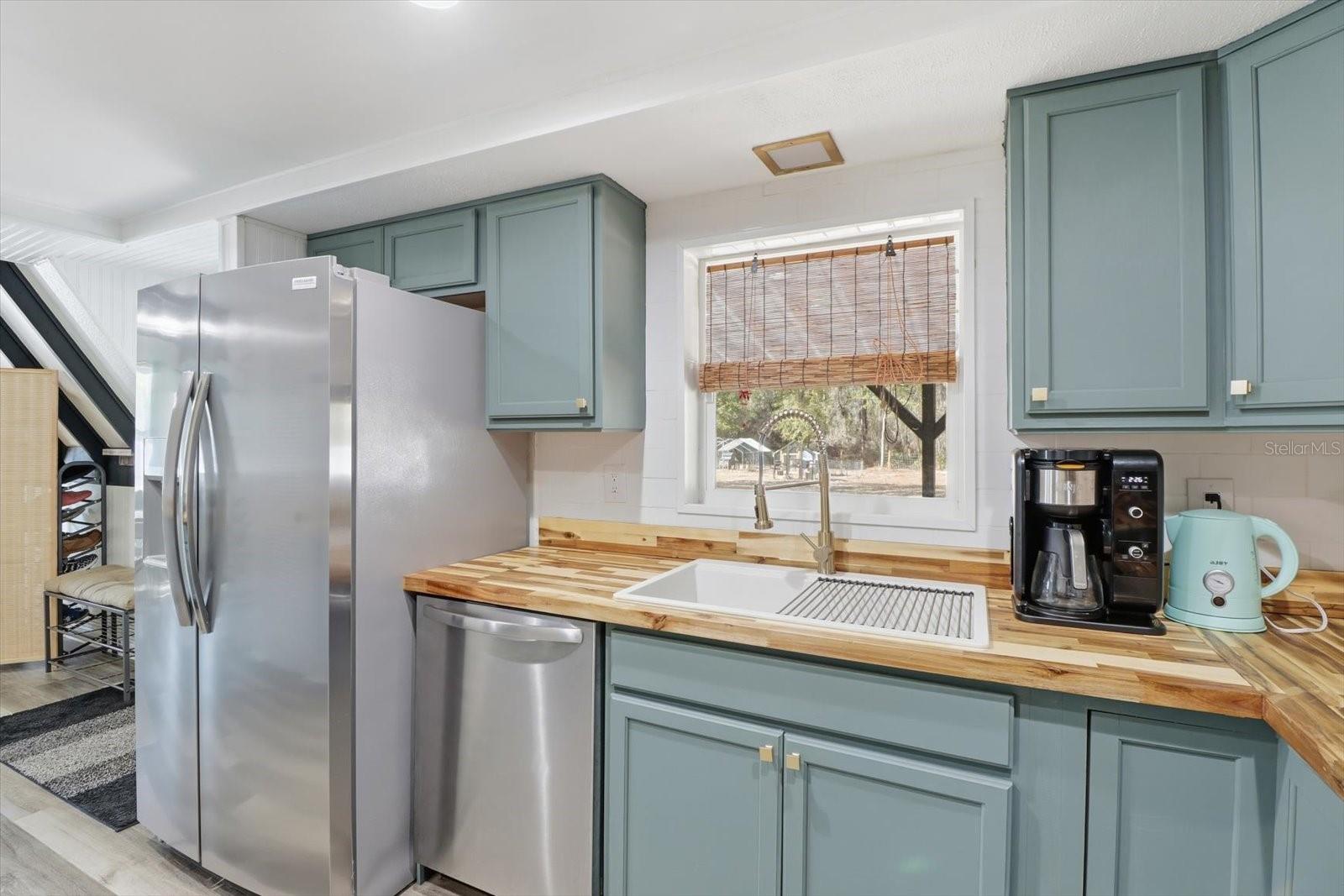 Listing photo id 7 for 12142 Boondocks Drive