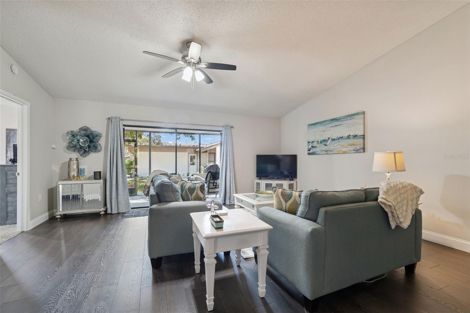 Image 10 of 66 For 2501 Oak Circle 2501