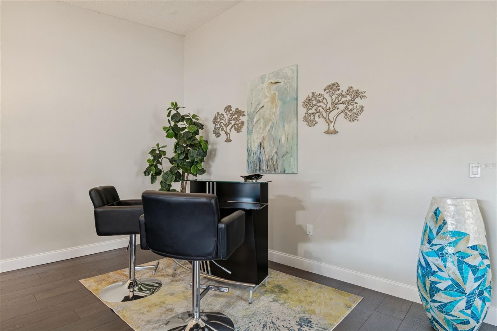 Image 12 of 66 For 2501 Oak Circle 2501