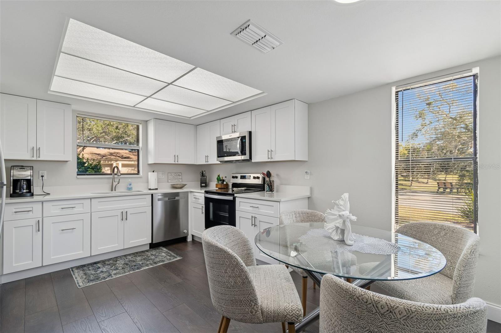 Image 15 of 66 For 2501 Oak Circle 2501