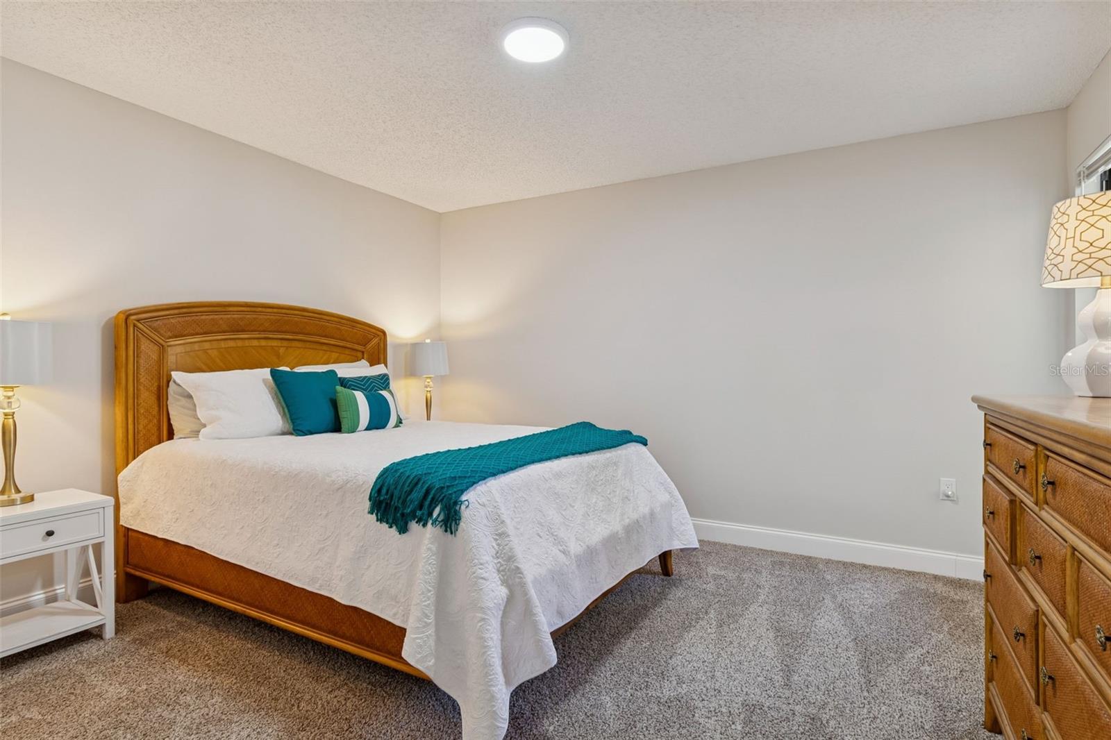 Image 22 of 66 For 2501 Oak Circle 2501