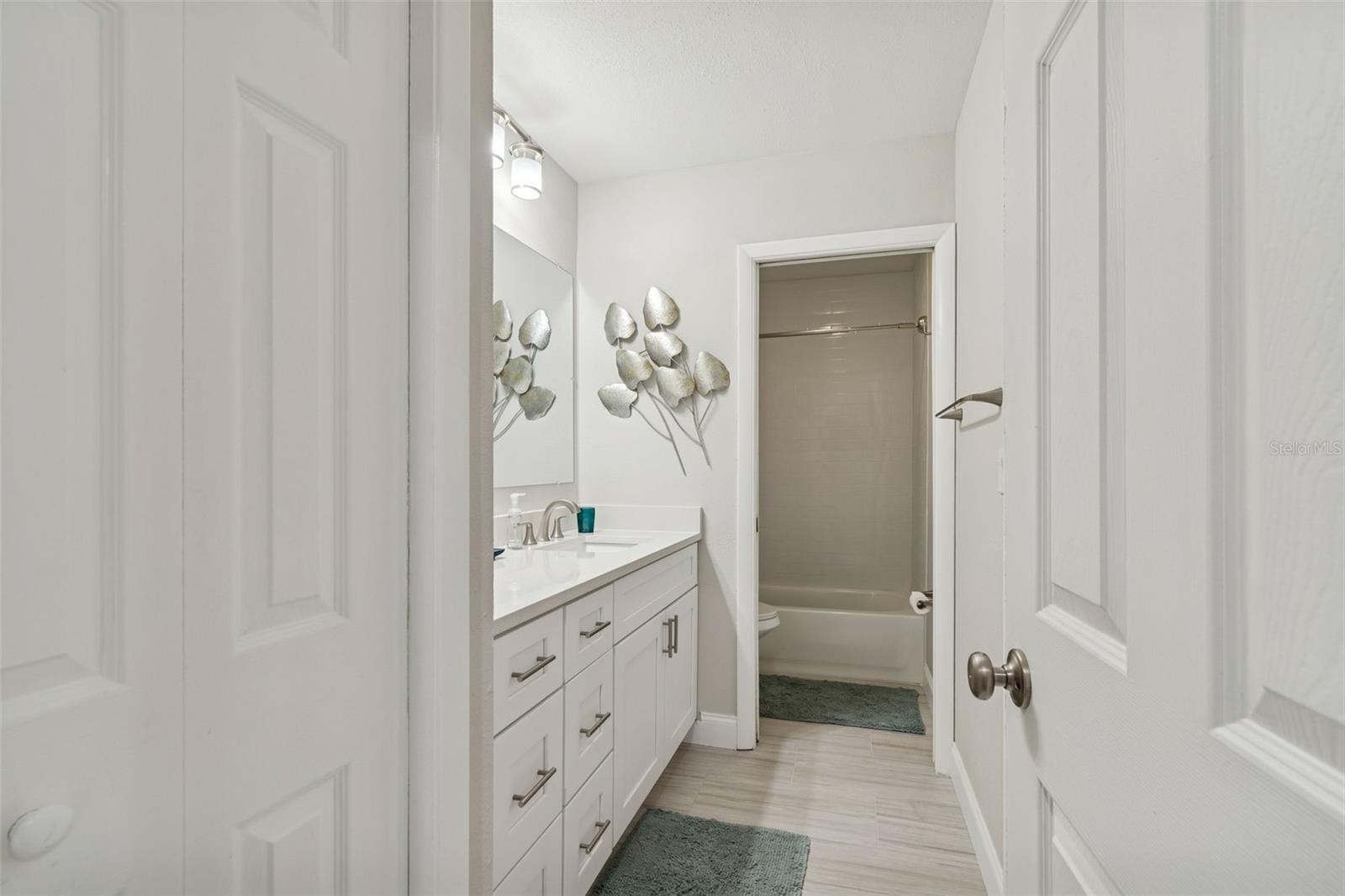 Image 26 of 66 For 2501 Oak Circle 2501