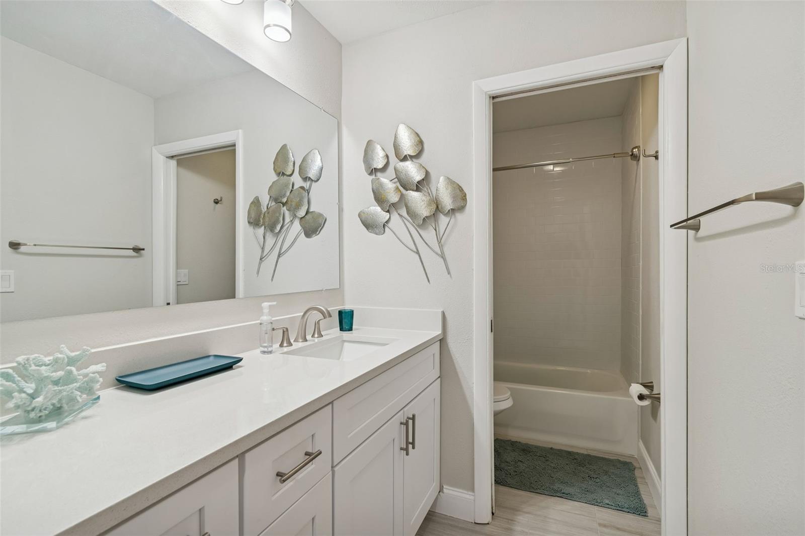 Image 27 of 66 For 2501 Oak Circle 2501