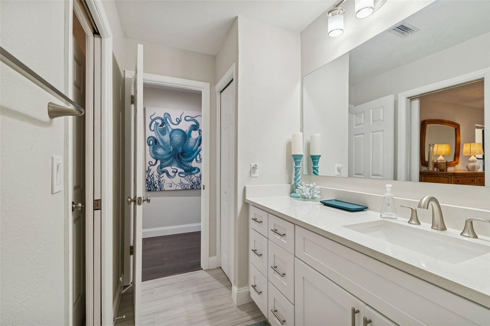 Image 28 of 66 For 2501 Oak Circle 2501