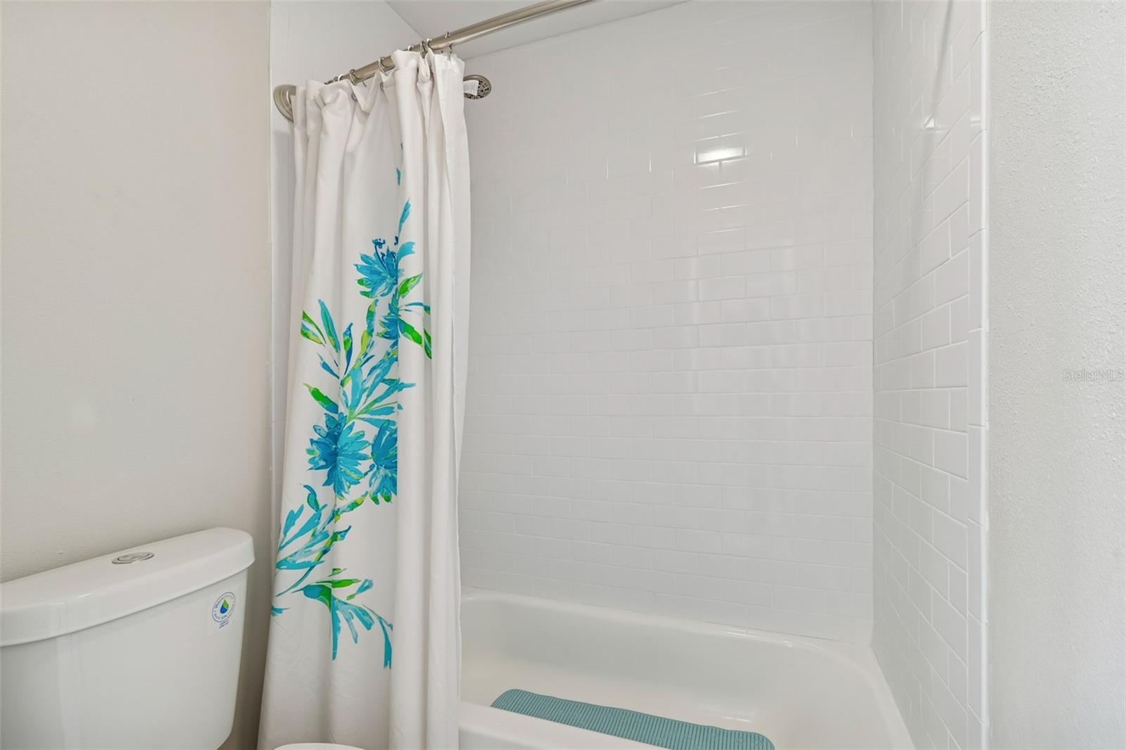 Image 29 of 66 For 2501 Oak Circle 2501