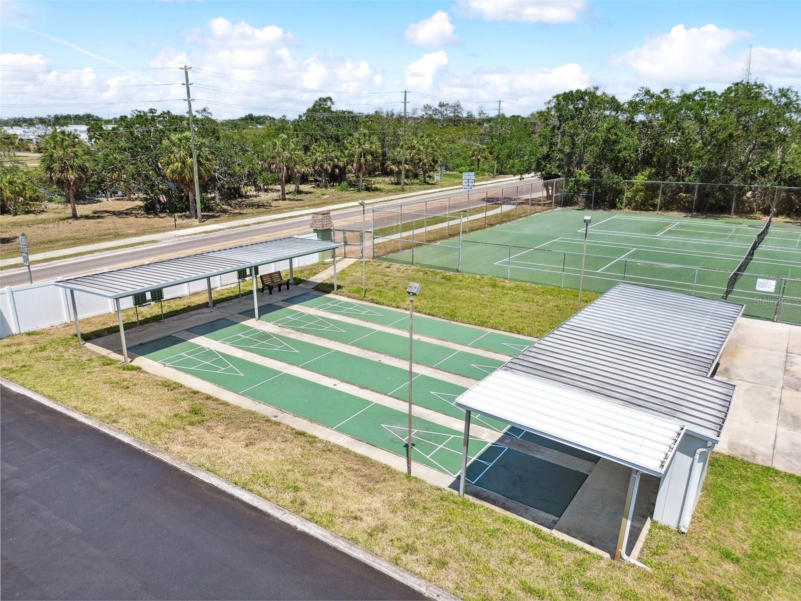 Image 46 of 66 For 2501 Oak Circle 2501