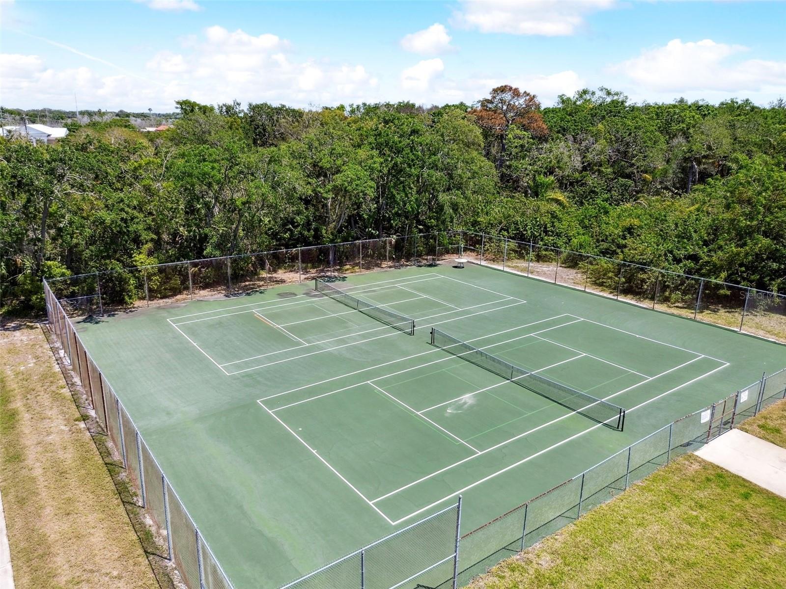 Image 47 of 66 For 2501 Oak Circle 2501