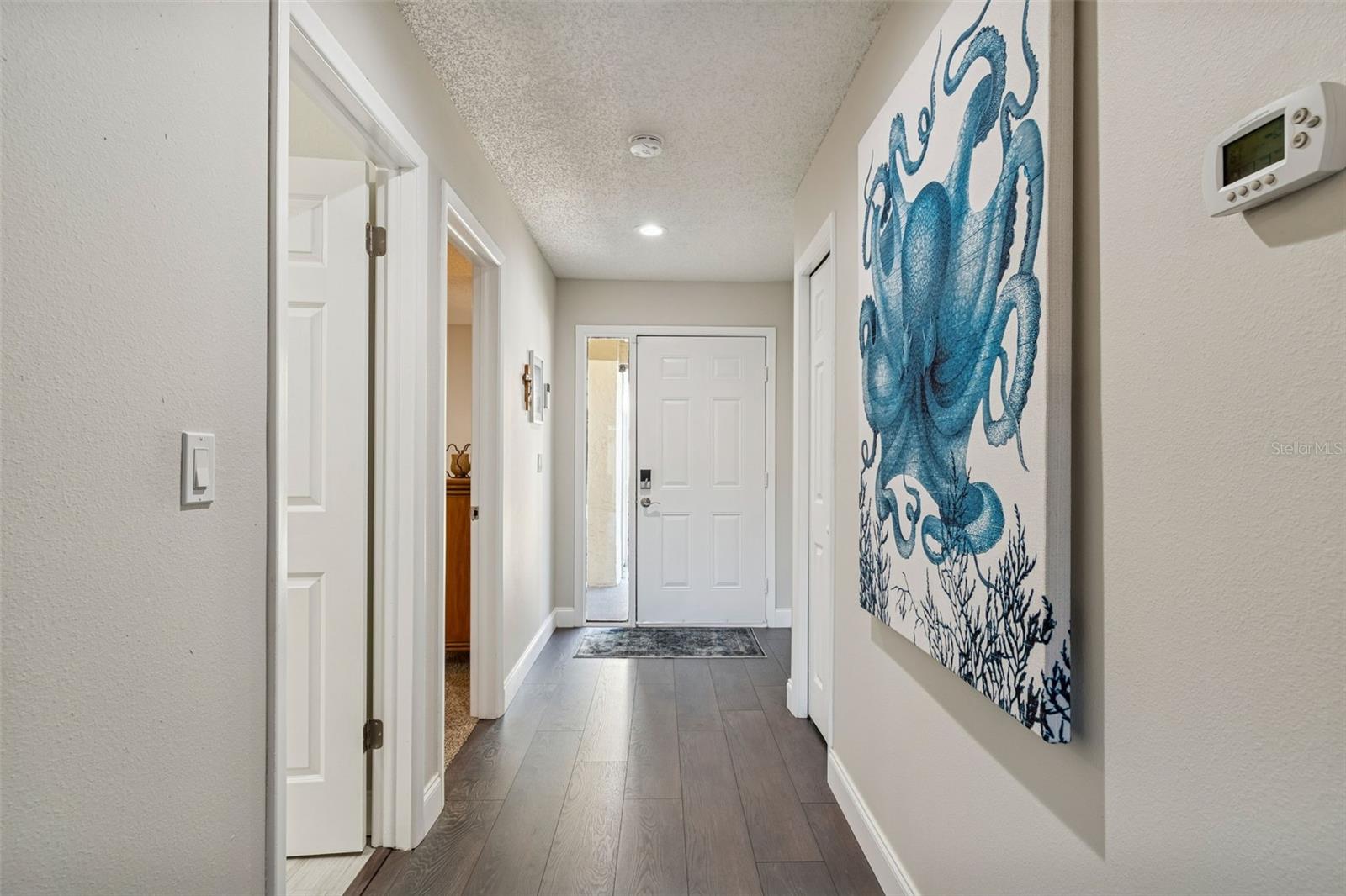 Image 7 of 66 For 2501 Oak Circle 2501