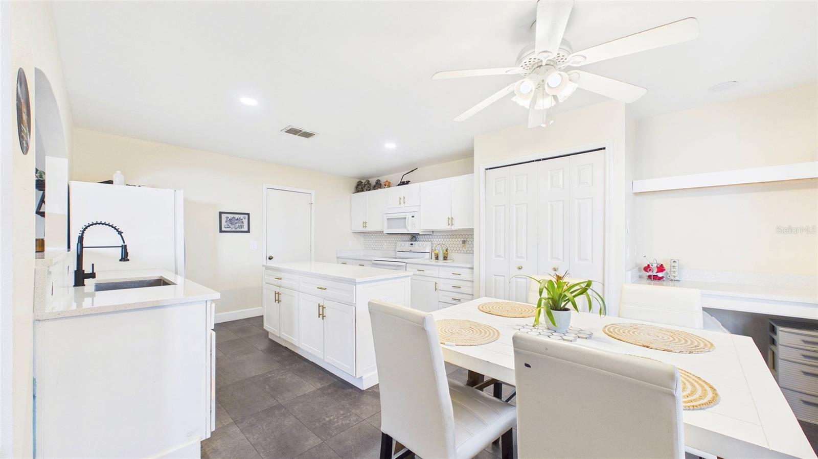 Image 32 of 45 For 6209 Gassino Place