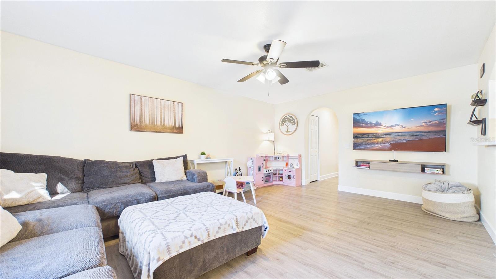 Image 33 of 45 For 6209 Gassino Place