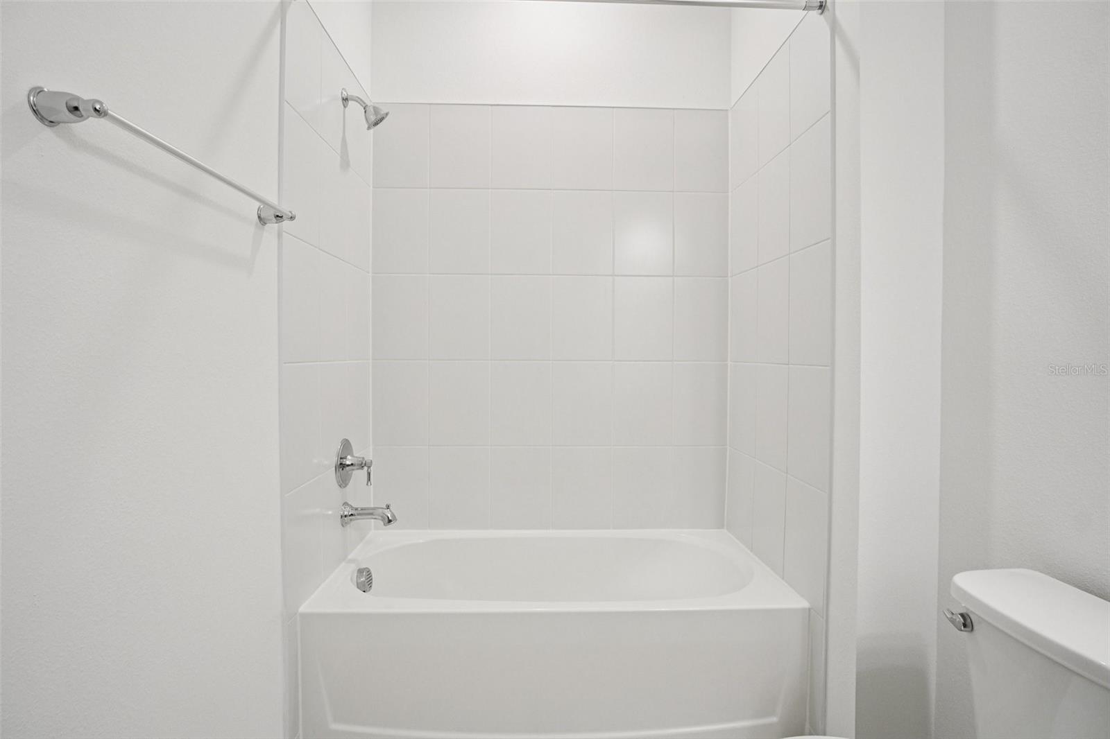 Image 19 of 41 For 14180 Samoa Hill Court