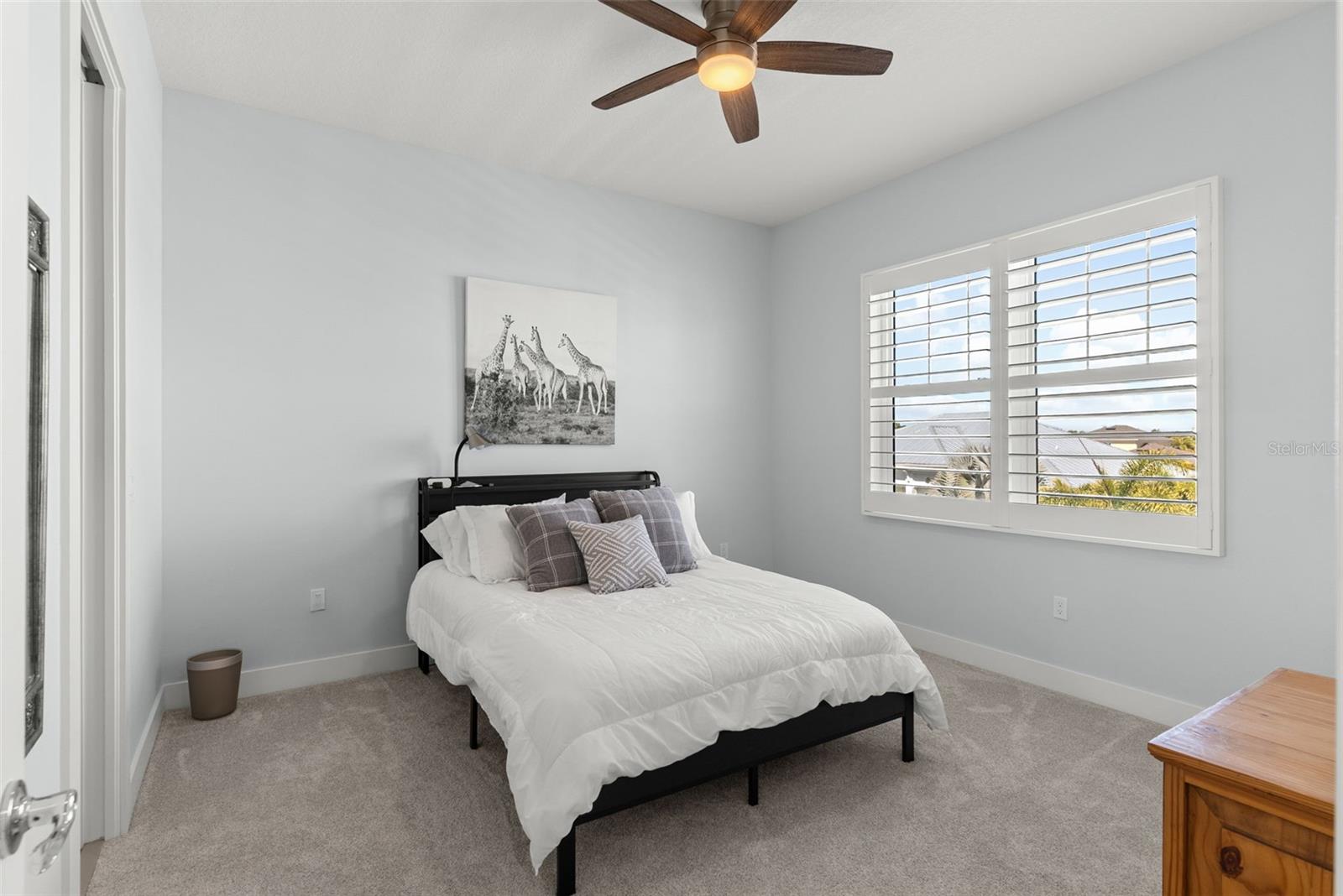 Image 33 of 73 For 708 Pinckney Drive