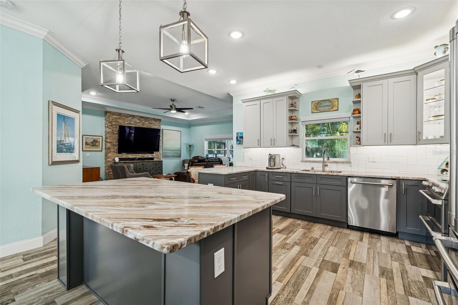 Image 18 of 100 For 1425 Mann Road