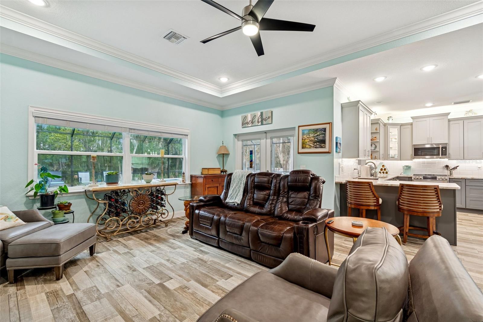 Image 3 of 100 For 1425 Mann Road