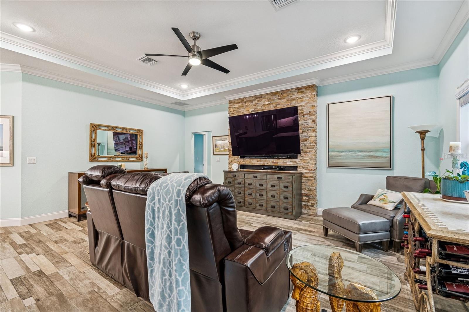 Image 32 of 100 For 1425 Mann Road