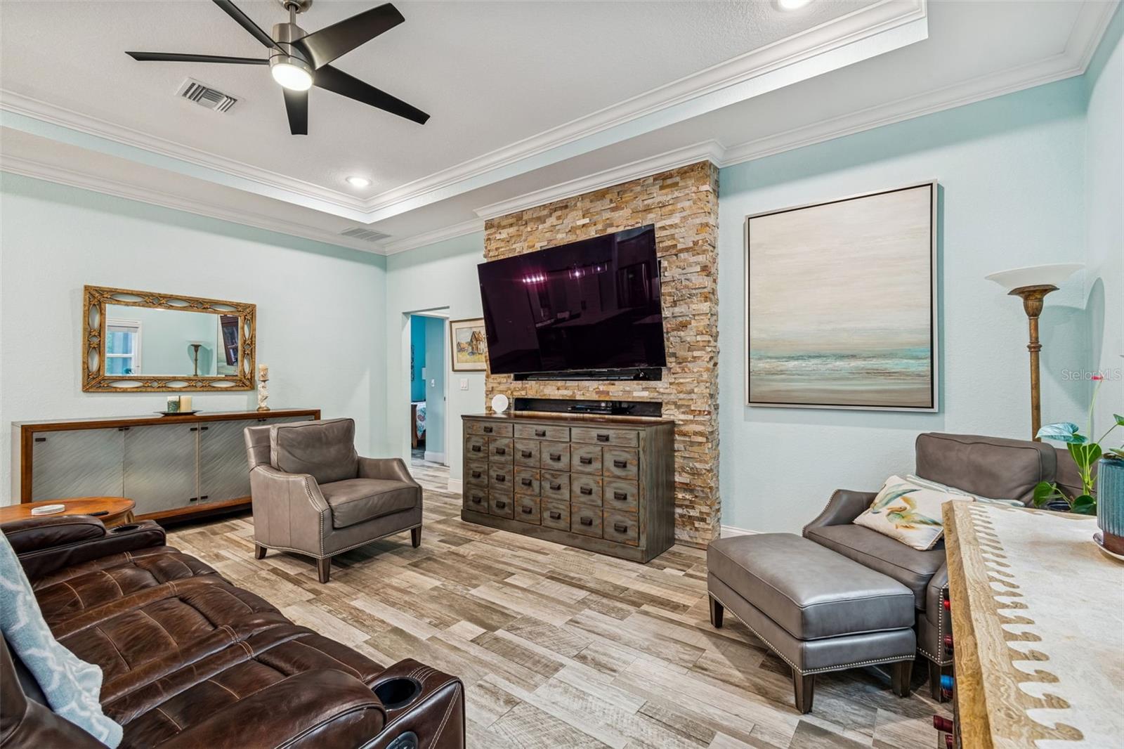 Image 33 of 100 For 1425 Mann Road