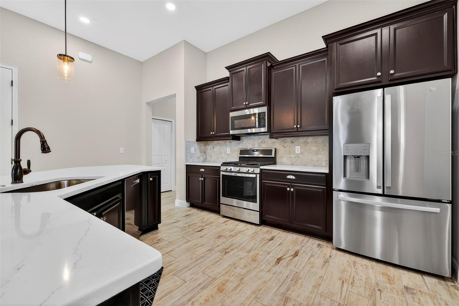 Image 15 of 37 For 1244 Florablu Drive