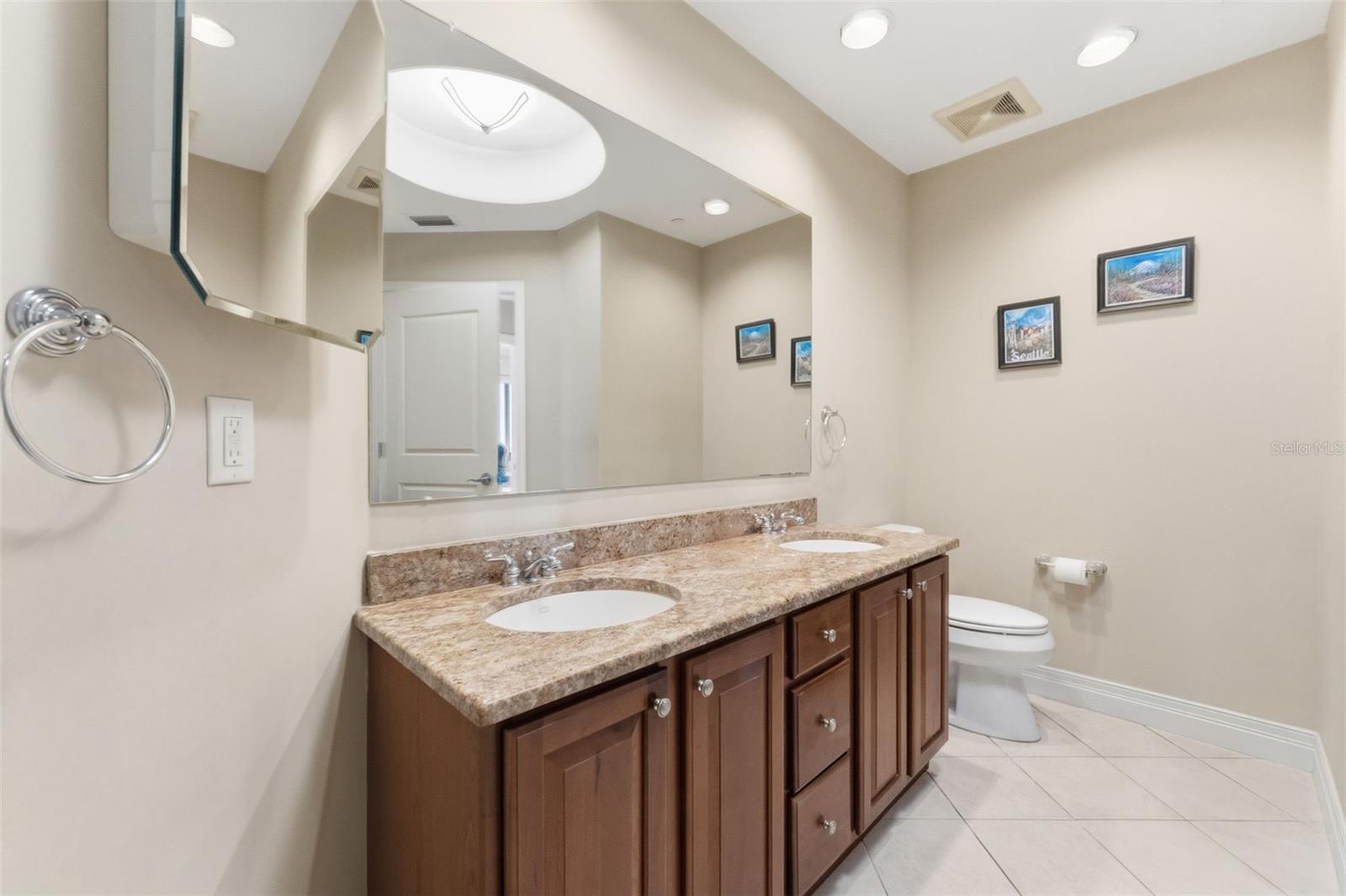 Image 12 of 28 For 1209 Cumberland Avenue 2306