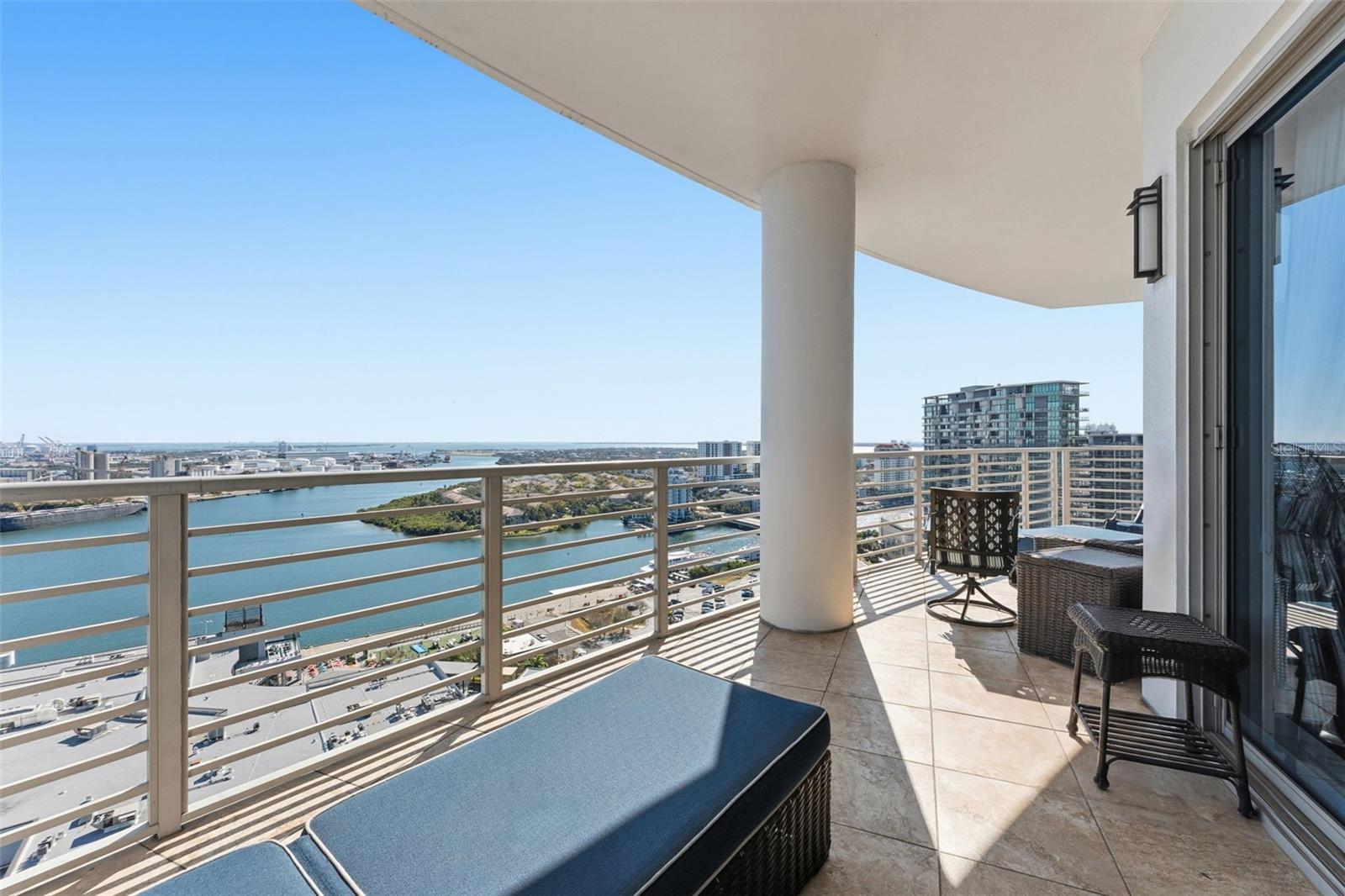 Image 17 of 28 For 1209 Cumberland Avenue 2306