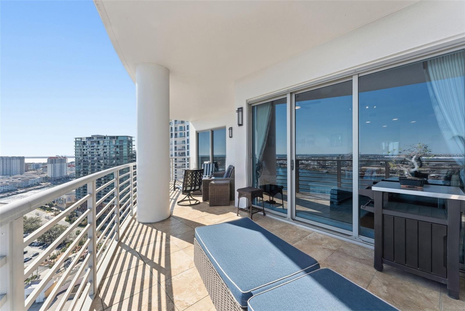 Image 19 of 28 For 1209 Cumberland Avenue 2306