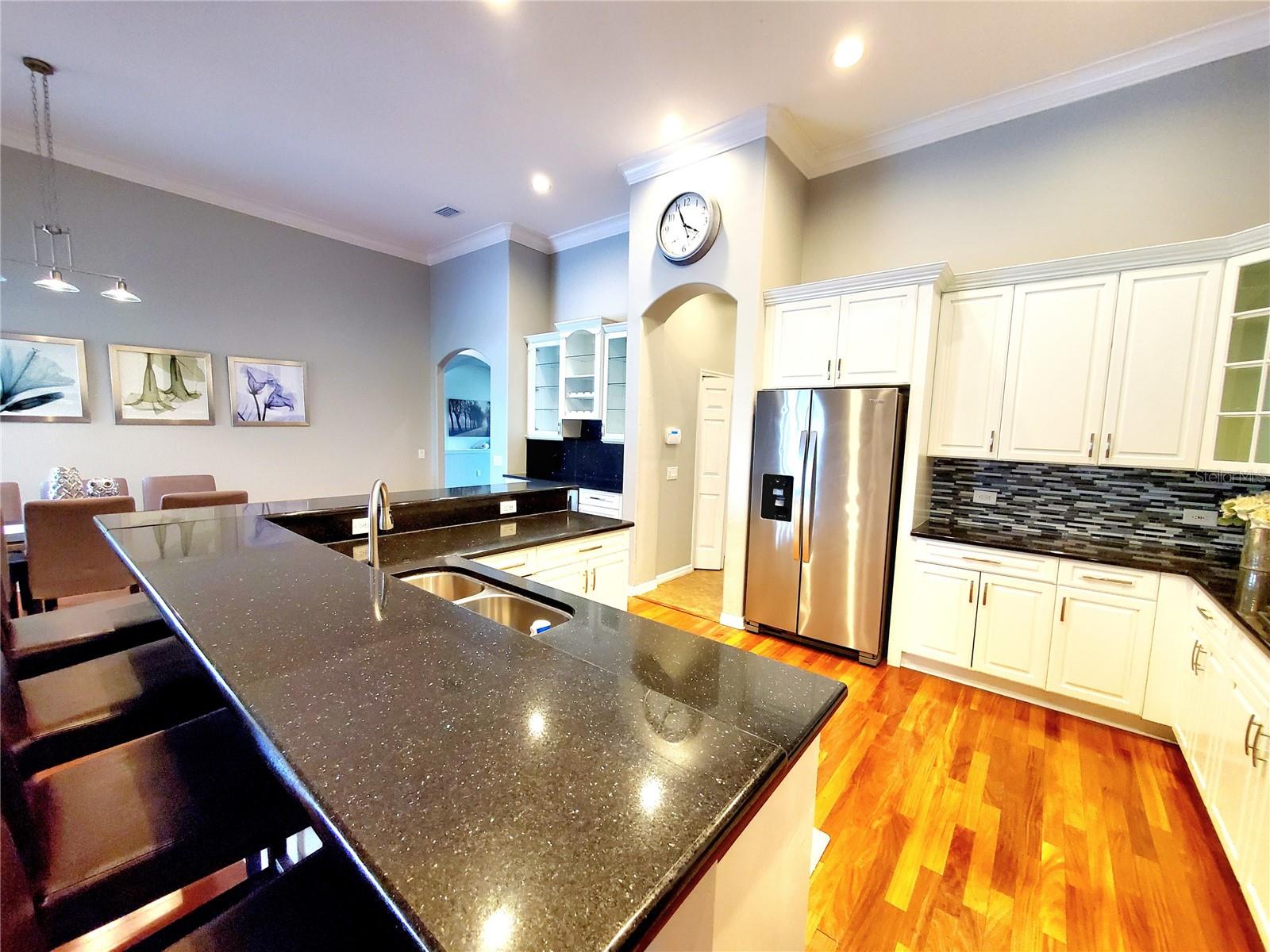 Listing photo id 13 for 10004 Tree Tops Lake Road