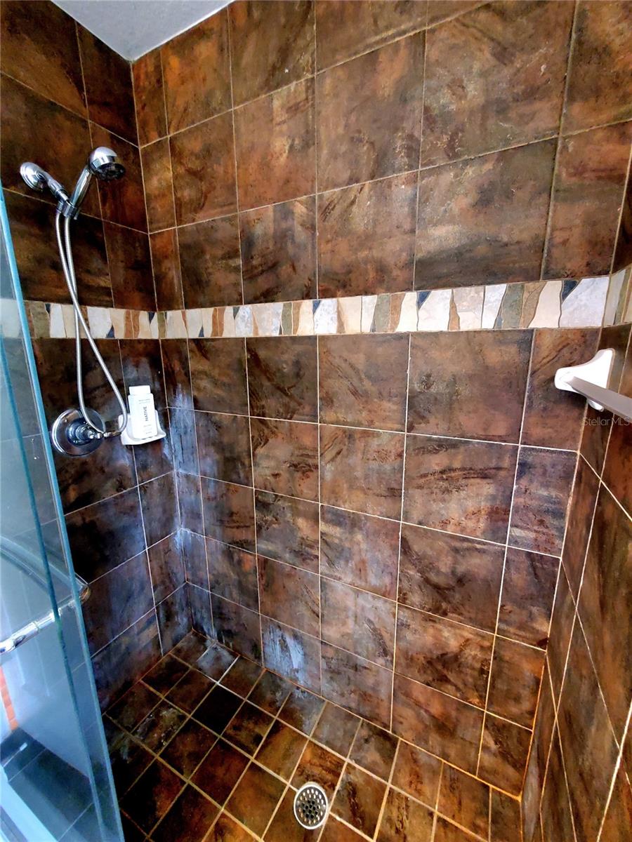 Listing photo id 40 for 10004 Tree Tops Lake Road