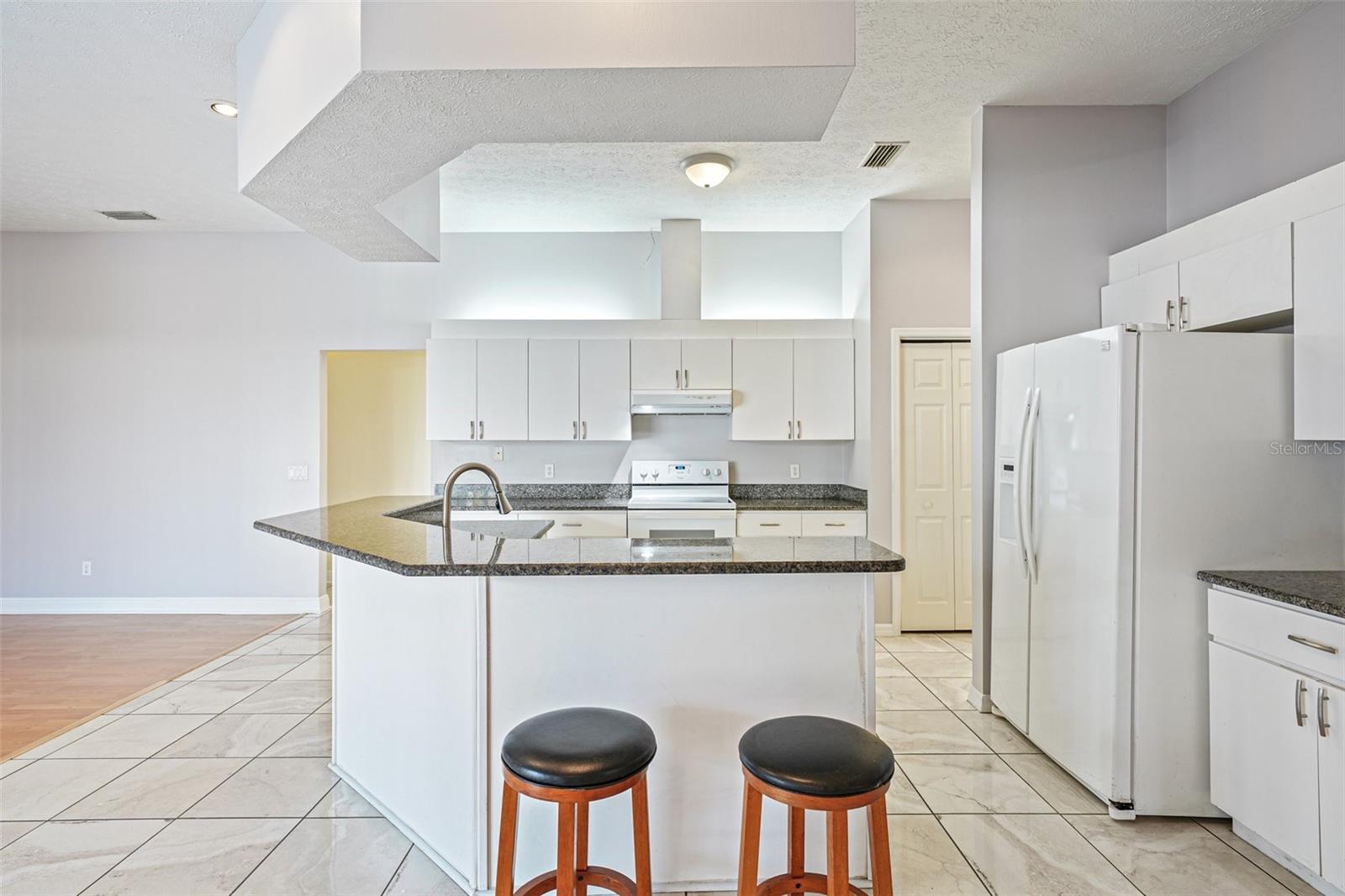 Image 11 of 68 For 918 Academy Drive