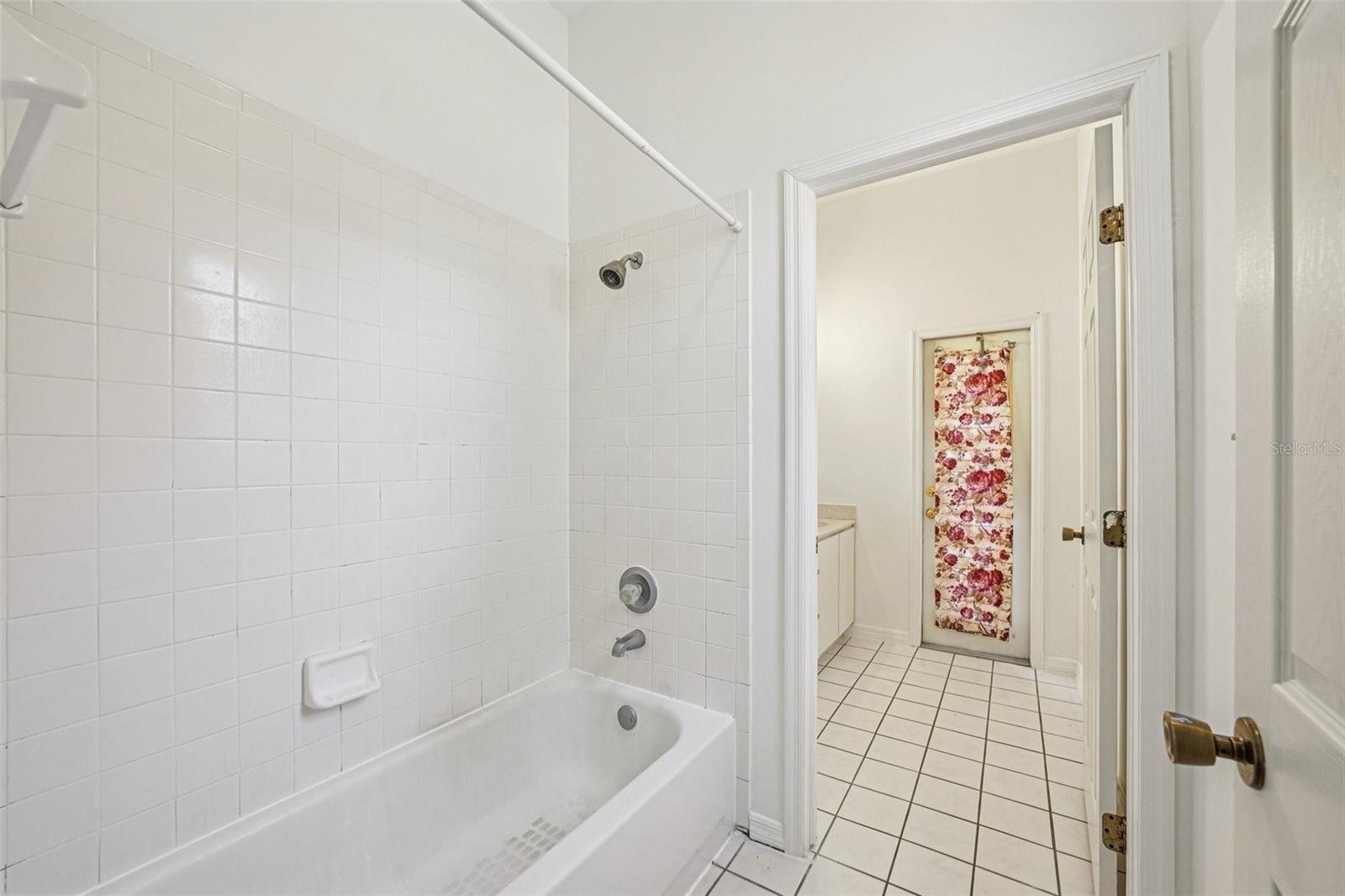 Image 37 of 68 For 918 Academy Drive