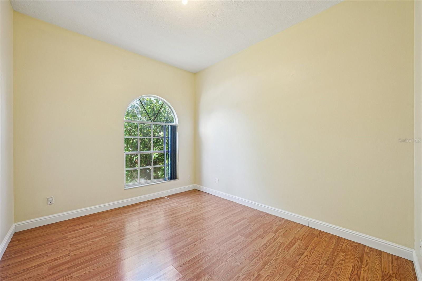 Image 49 of 68 For 918 Academy Drive