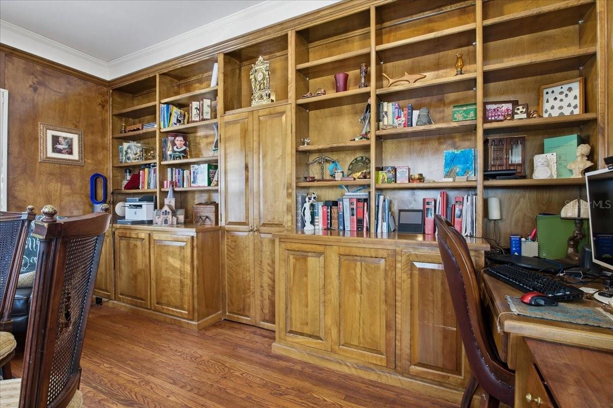 Image 22 of 100 For 208 Spring Boulevard