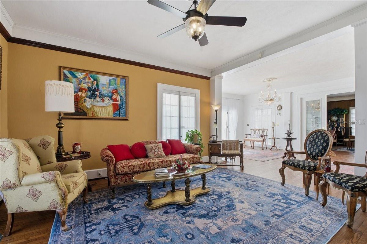 Image 24 of 100 For 208 Spring Boulevard