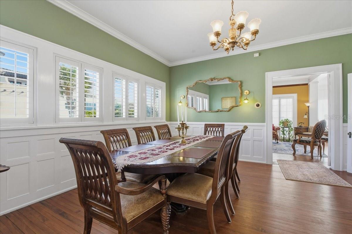 Image 26 of 100 For 208 Spring Boulevard