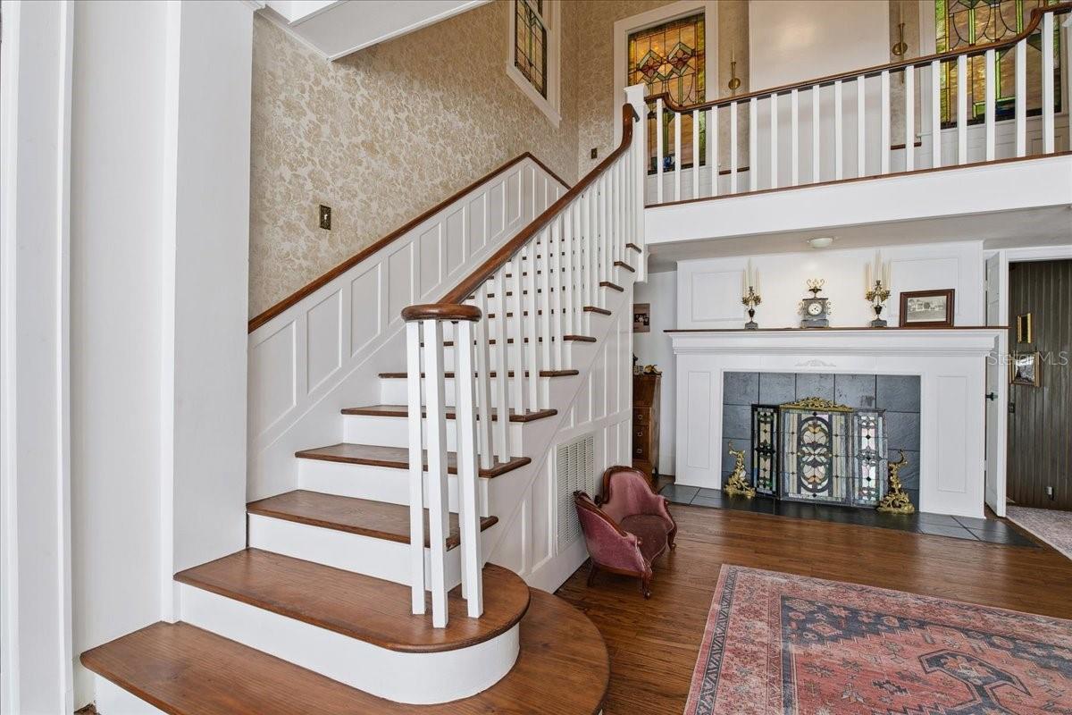 Image 32 of 100 For 208 Spring Boulevard