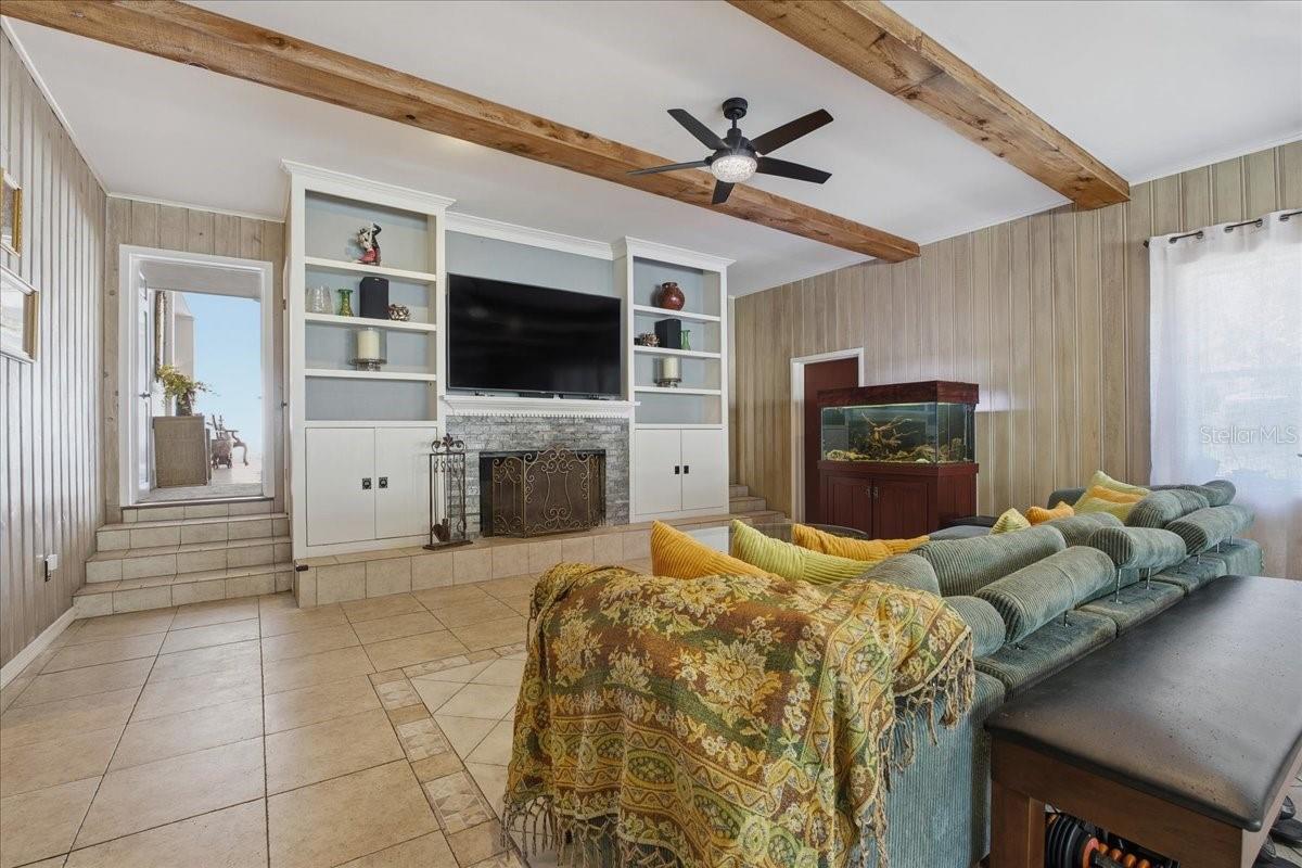 Image 35 of 100 For 208 Spring Boulevard