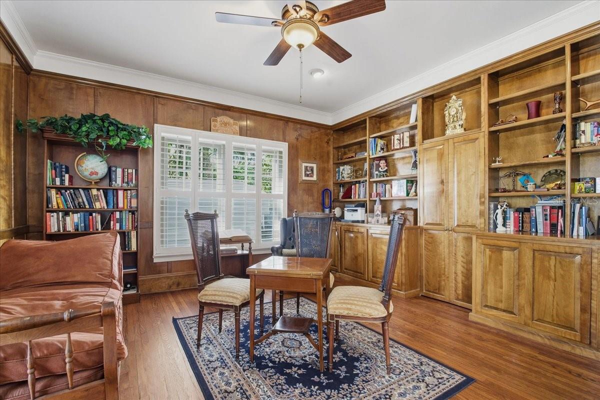 Image 4 of 100 For 208 Spring Boulevard