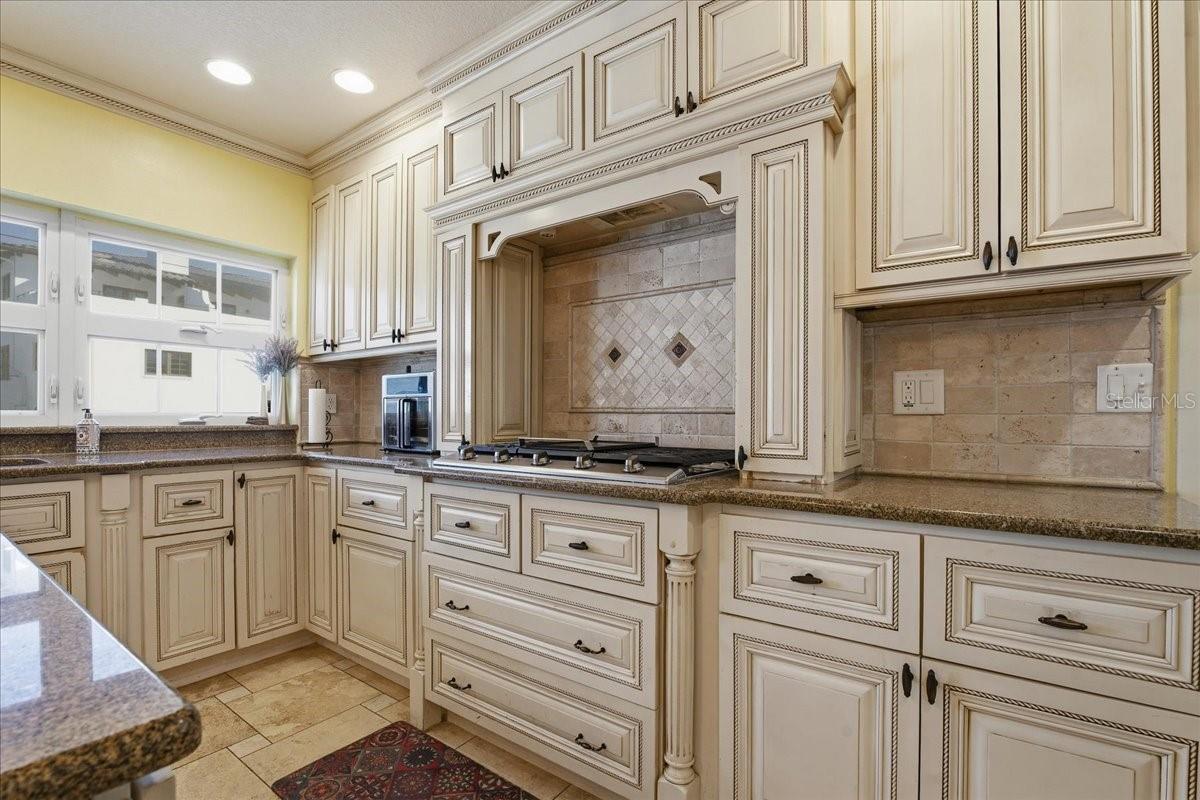 Image 43 of 100 For 208 Spring Boulevard