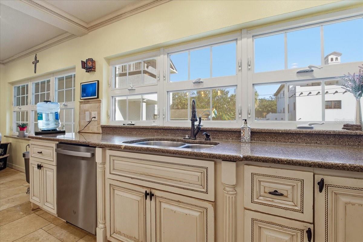 Image 45 of 100 For 208 Spring Boulevard