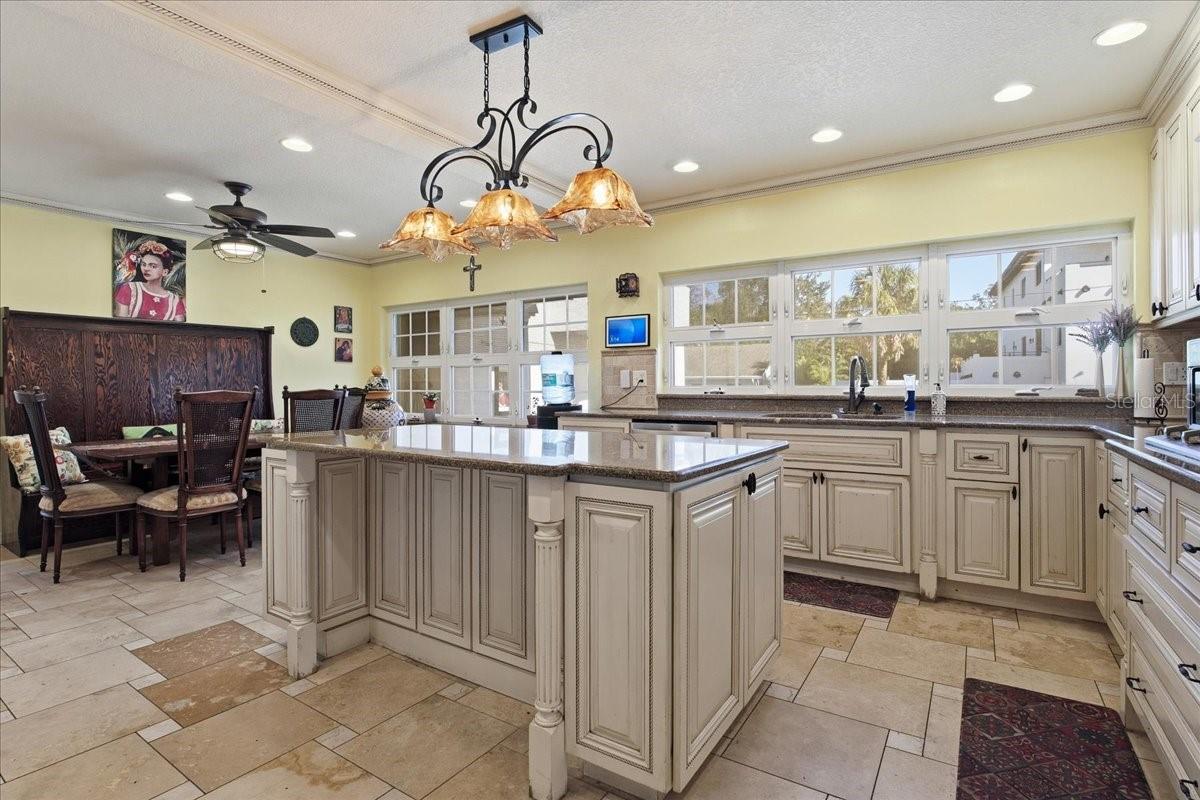 Image 46 of 100 For 208 Spring Boulevard