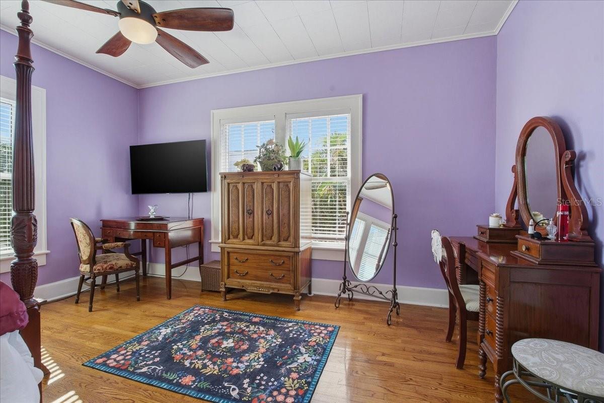 Image 63 of 100 For 208 Spring Boulevard